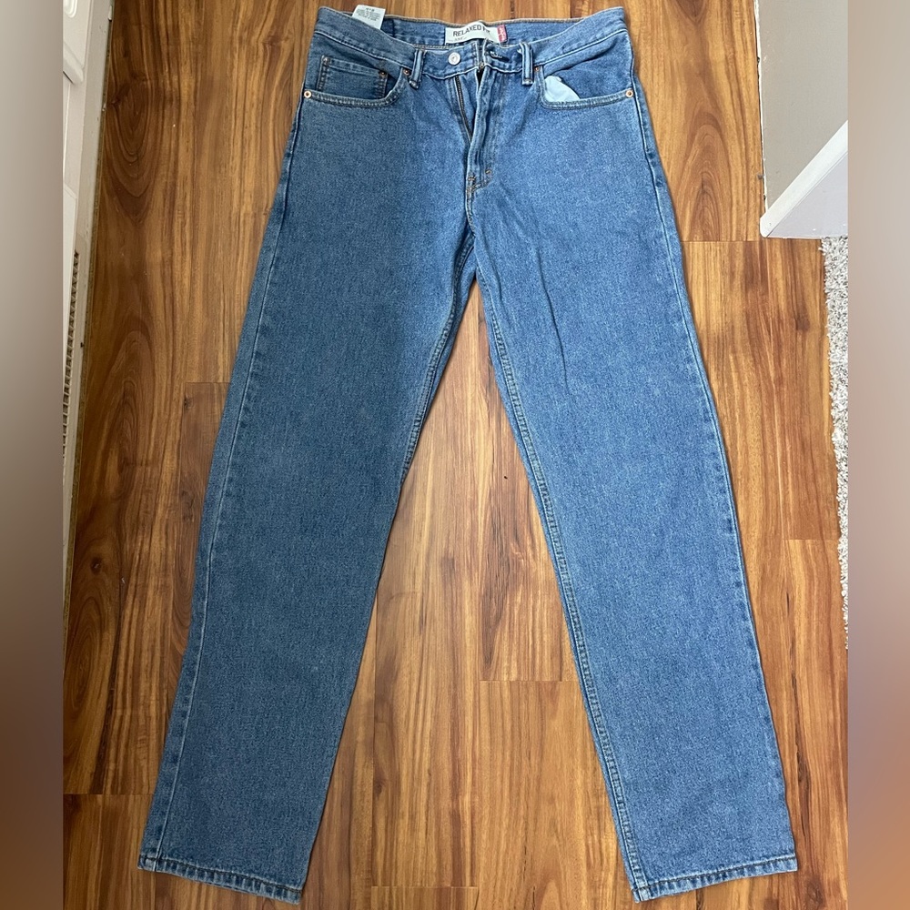 Levi's Straight Leg Jeans in Classic Blue Denim Size 32x34 Fit like a size 29